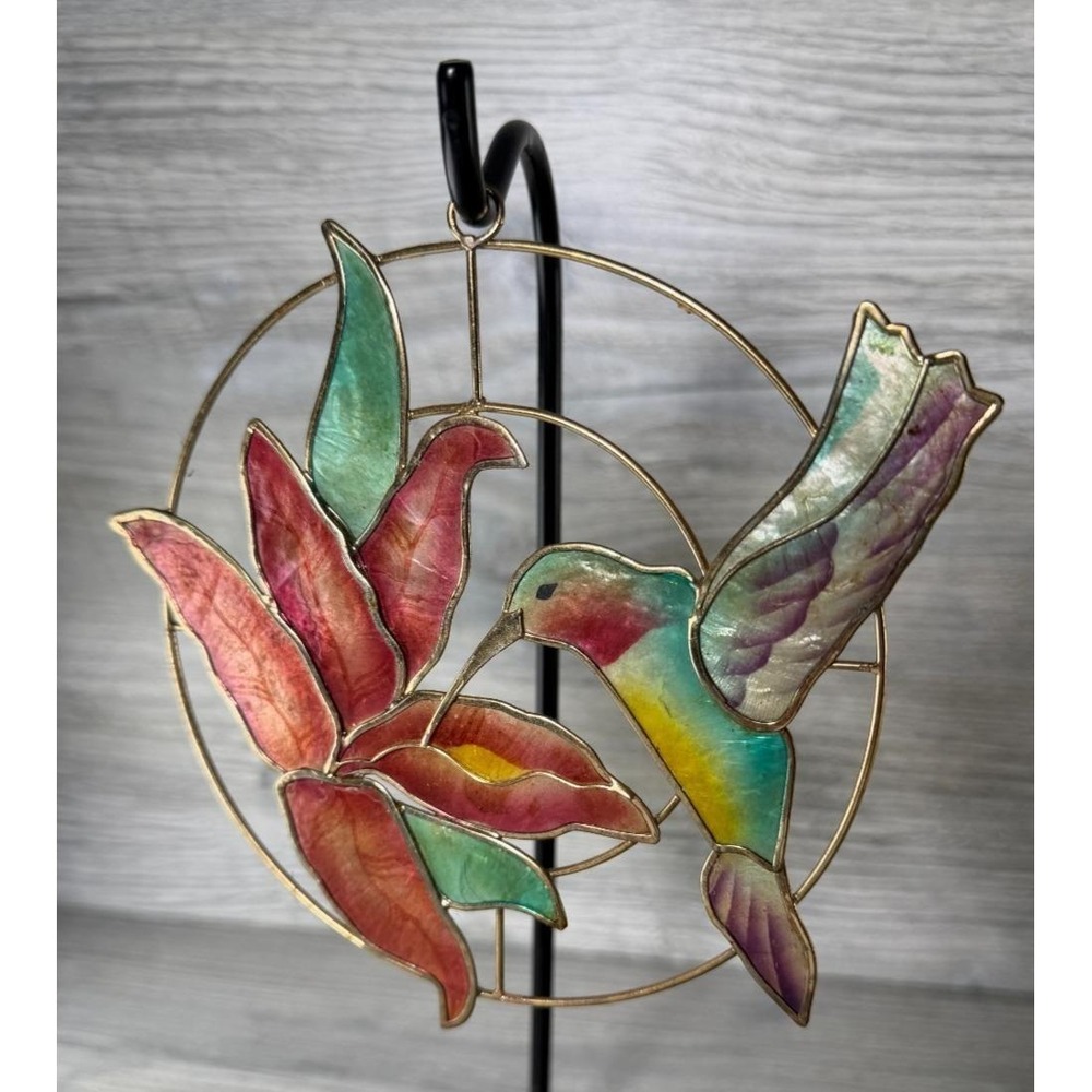 Vtg Capiz Shell Hummingbird & Flower Suncatcher Round Hanging Window Panel Bird